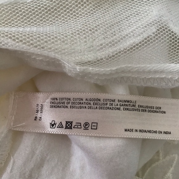 Feather Bone Sleeveless Tiered White Dress Lace Detail Size Medium - Picture 7 of 13